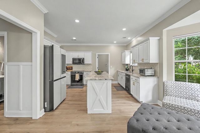 203 N Pembroke Drive, Goose Creek, SC 29445