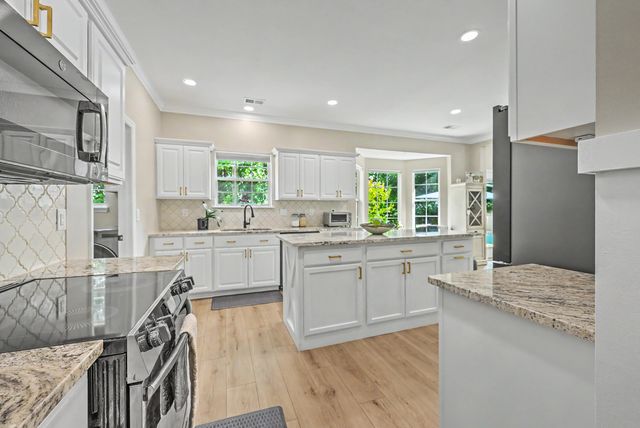203 N Pembroke Drive, Goose Creek, SC 29445