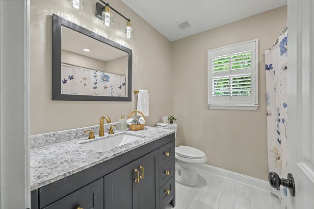 203 N Pembroke Drive, Goose Creek, SC 29445