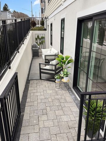 4459 Washington St 2, Boston, MA 02131