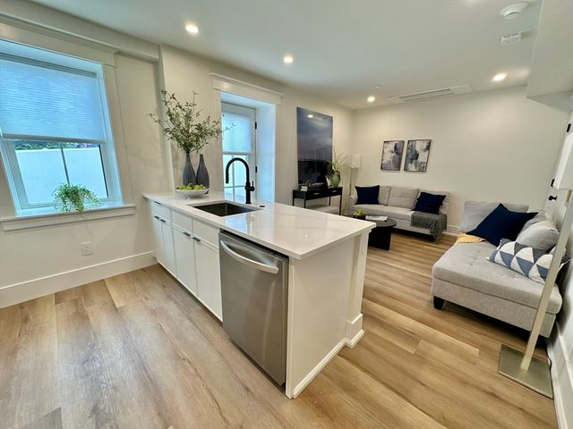 4459 Washington St 2, Boston, MA 02131
