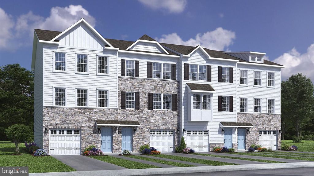 205 INDEPENDENCE COURT, Sellersville, PA 18960