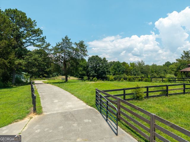 774 Bray Road SW, Calhoun, GA 30701