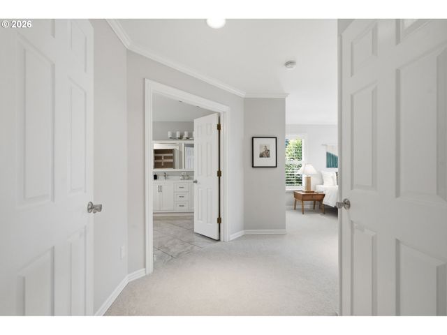 808 Sw REGENCY Ter, Portland, OR 97225