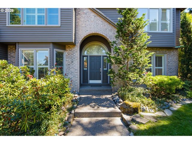 808 Sw REGENCY Ter, Portland, OR 97225