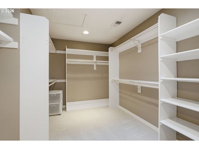 808 Sw REGENCY Ter, Portland, OR 97225