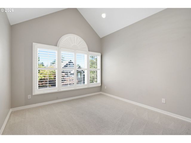 808 Sw REGENCY Ter, Portland, OR 97225