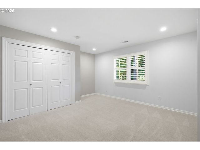 808 Sw REGENCY Ter, Portland, OR 97225
