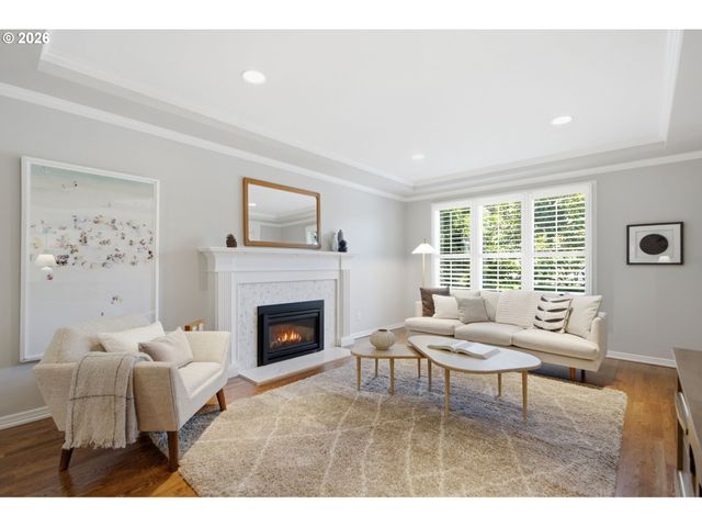 808 Sw REGENCY Ter, Portland, OR 97225