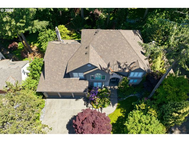 808 Sw REGENCY Ter, Portland, OR 97225
