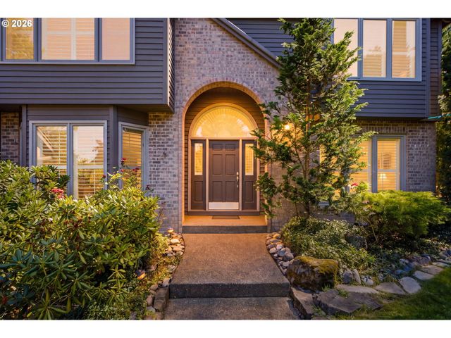 808 Sw REGENCY Ter, Portland, OR 97225