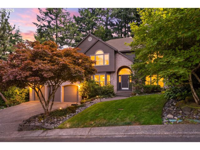 808 Sw REGENCY Ter, Portland, OR 97225