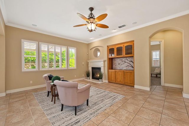 545 Porter Ct, Folsom, CA 95630