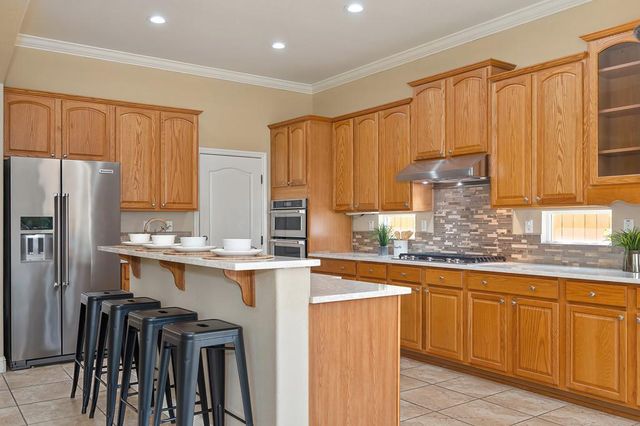 545 Porter Ct, Folsom, CA 95630