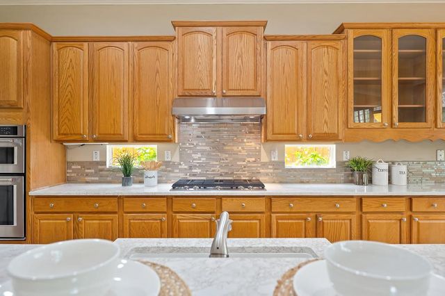 545 Porter Ct, Folsom, CA 95630