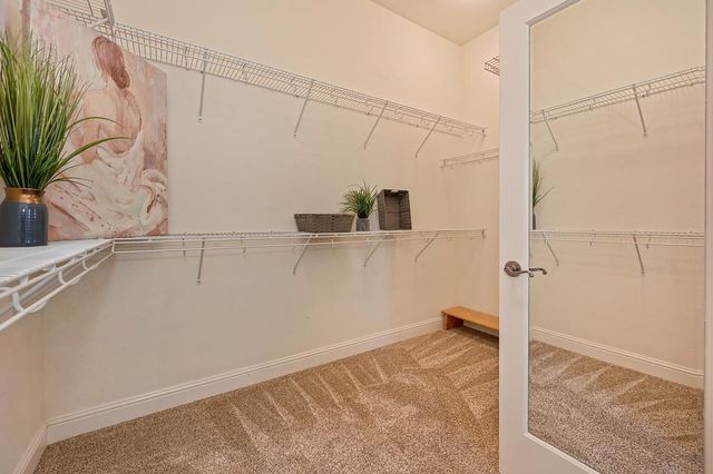 545 Porter Ct, Folsom, CA 95630