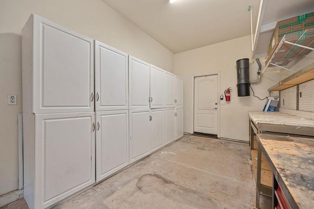 545 Porter Ct, Folsom, CA 95630