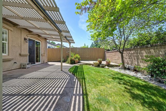 545 Porter Ct, Folsom, CA 95630
