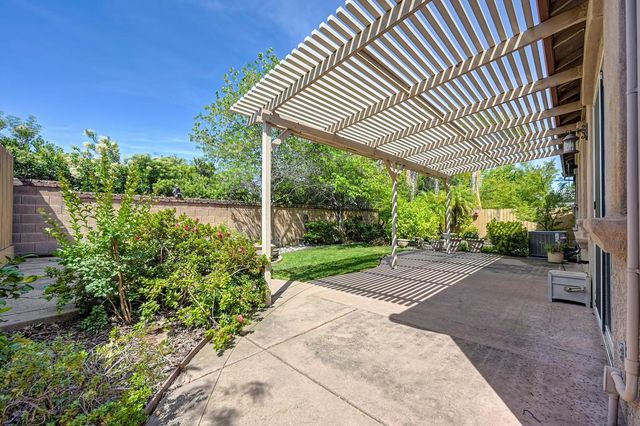 545 Porter Ct, Folsom, CA 95630