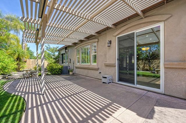 545 Porter Ct, Folsom, CA 95630