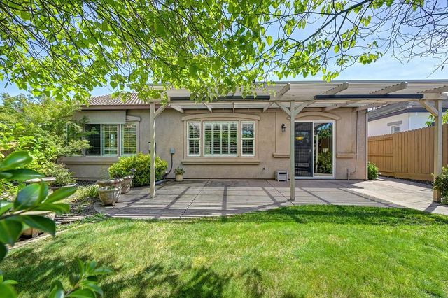 545 Porter Ct, Folsom, CA 95630