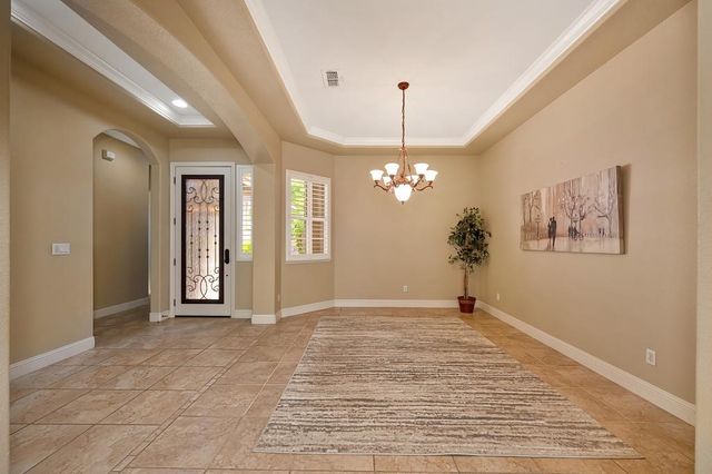 545 Porter Ct, Folsom, CA 95630