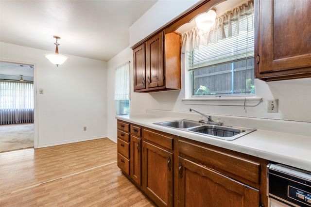 9935 Knoll Krest Drive, Dallas, TX 75238