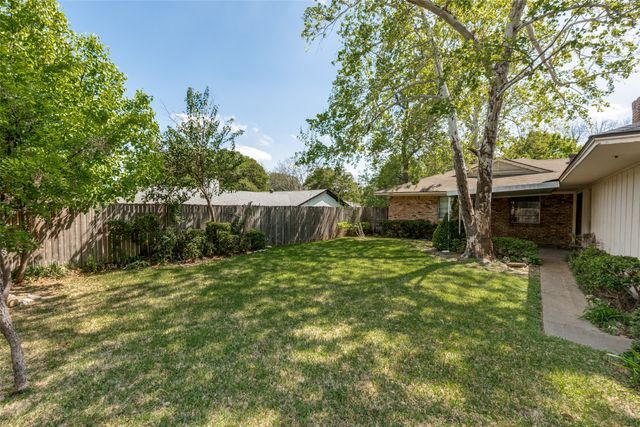 9935 Knoll Krest Drive, Dallas, TX 75238