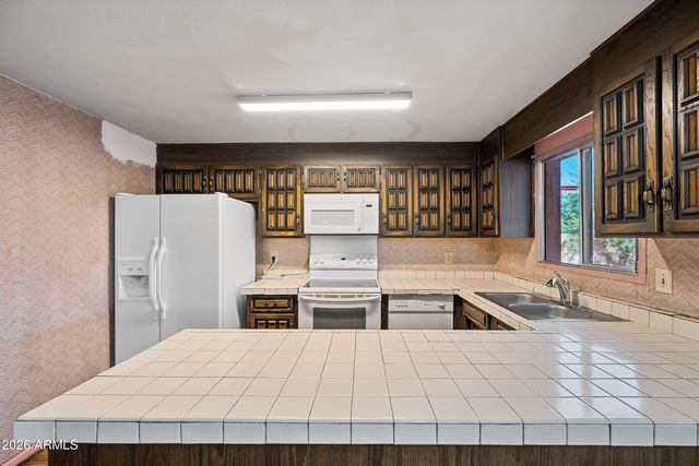 8047 W Meadowbrook Avenue, Phoenix, AZ 85033