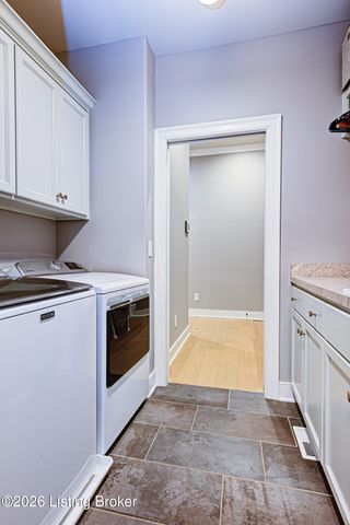 4003 Thomas Farm Dr, Louisville, KY 40299