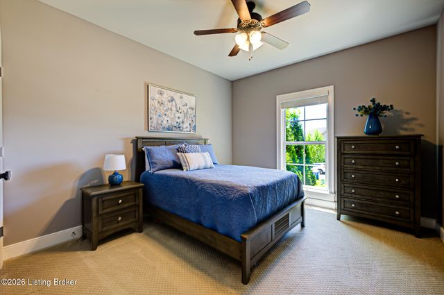 4003 Thomas Farm Dr, Louisville, KY 40299