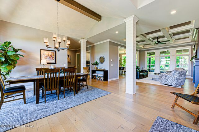 4003 Thomas Farm Dr, Louisville, KY 40299