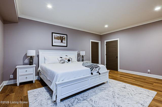 4003 Thomas Farm Dr, Louisville, KY 40299