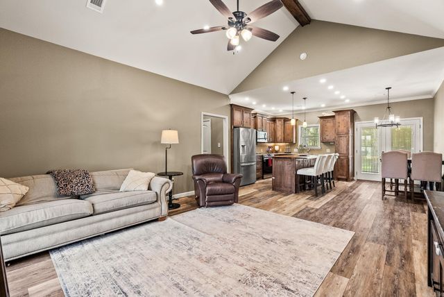 16 Trina Loop, Greenbrier, AR 72058