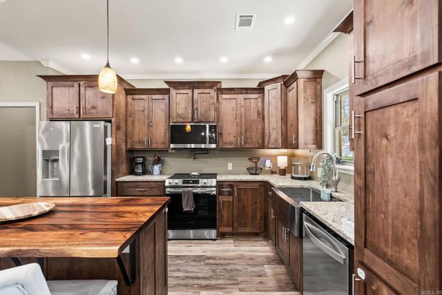 16 Trina Loop, Greenbrier, AR 72058