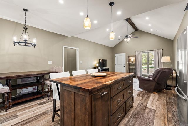 16 Trina Loop, Greenbrier, AR 72058