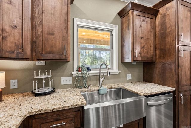 16 Trina Loop, Greenbrier, AR 72058