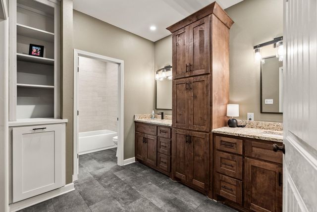 16 Trina Loop, Greenbrier, AR 72058