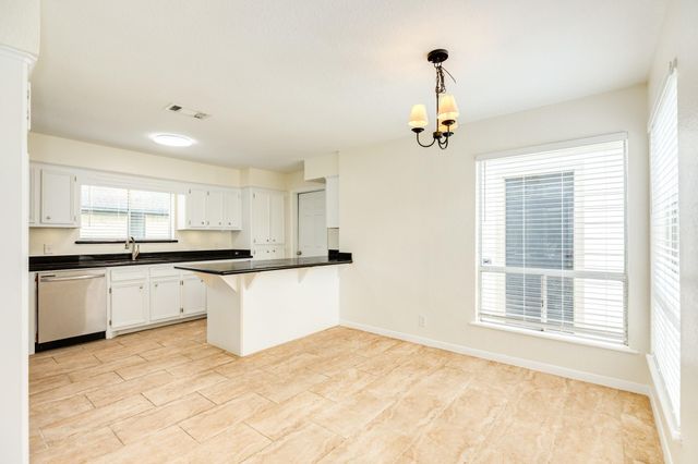 56 Garland Court, Lake Jackson, TX 77566