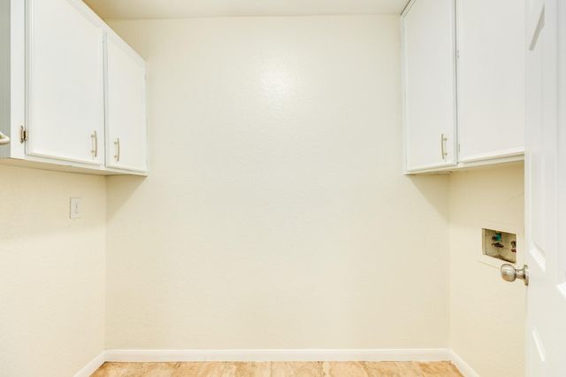 56 Garland Court, Lake Jackson, TX 77566