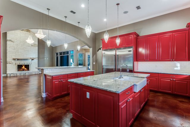 419 Rodalyn Drive, Boerne, TX 78006