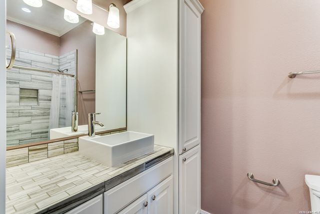 419 Rodalyn Drive, Boerne, TX 78006