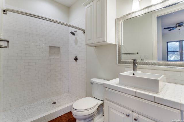 419 Rodalyn Drive, Boerne, TX 78006