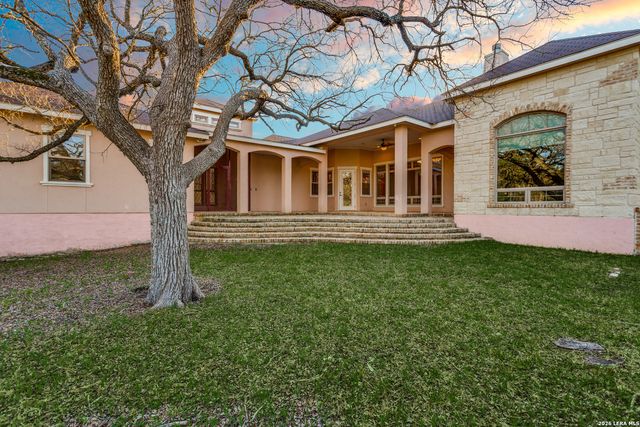 419 Rodalyn Drive, Boerne, TX 78006