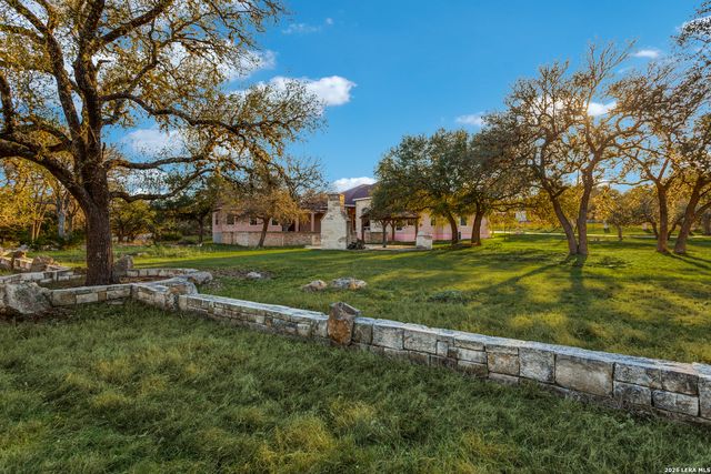 419 Rodalyn Drive, Boerne, TX 78006