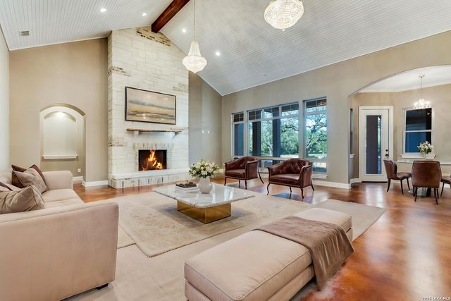 419 Rodalyn Drive, Boerne, TX 78006