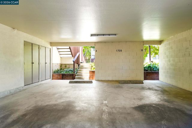 1705 Dalessi Dr, Pinole, CA 94564