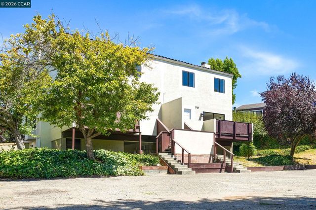 1705 Dalessi Dr, Pinole, CA 94564