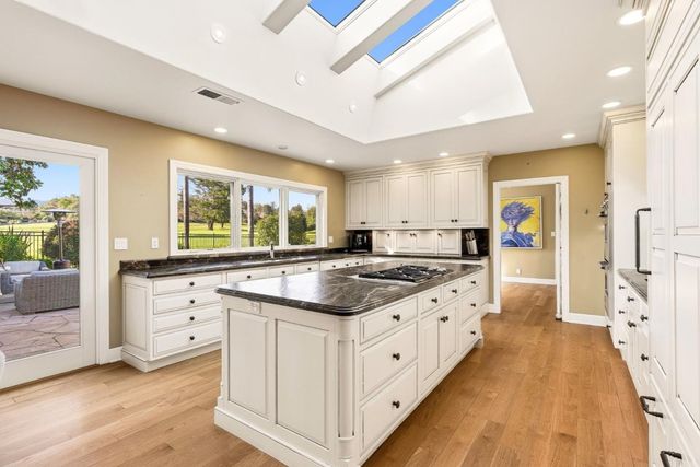 16 Hollins Drive, Santa Cruz, CA 95060