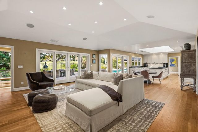 16 Hollins Drive, Santa Cruz, CA 95060